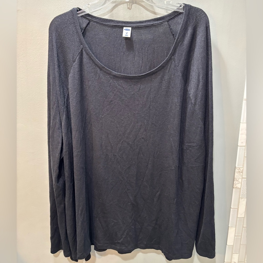 Women's Black Long Sleeve Top